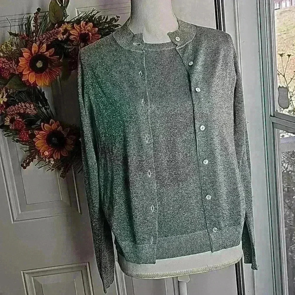 August Silk silver shirt and cardigan size l - Picture 1 of 3